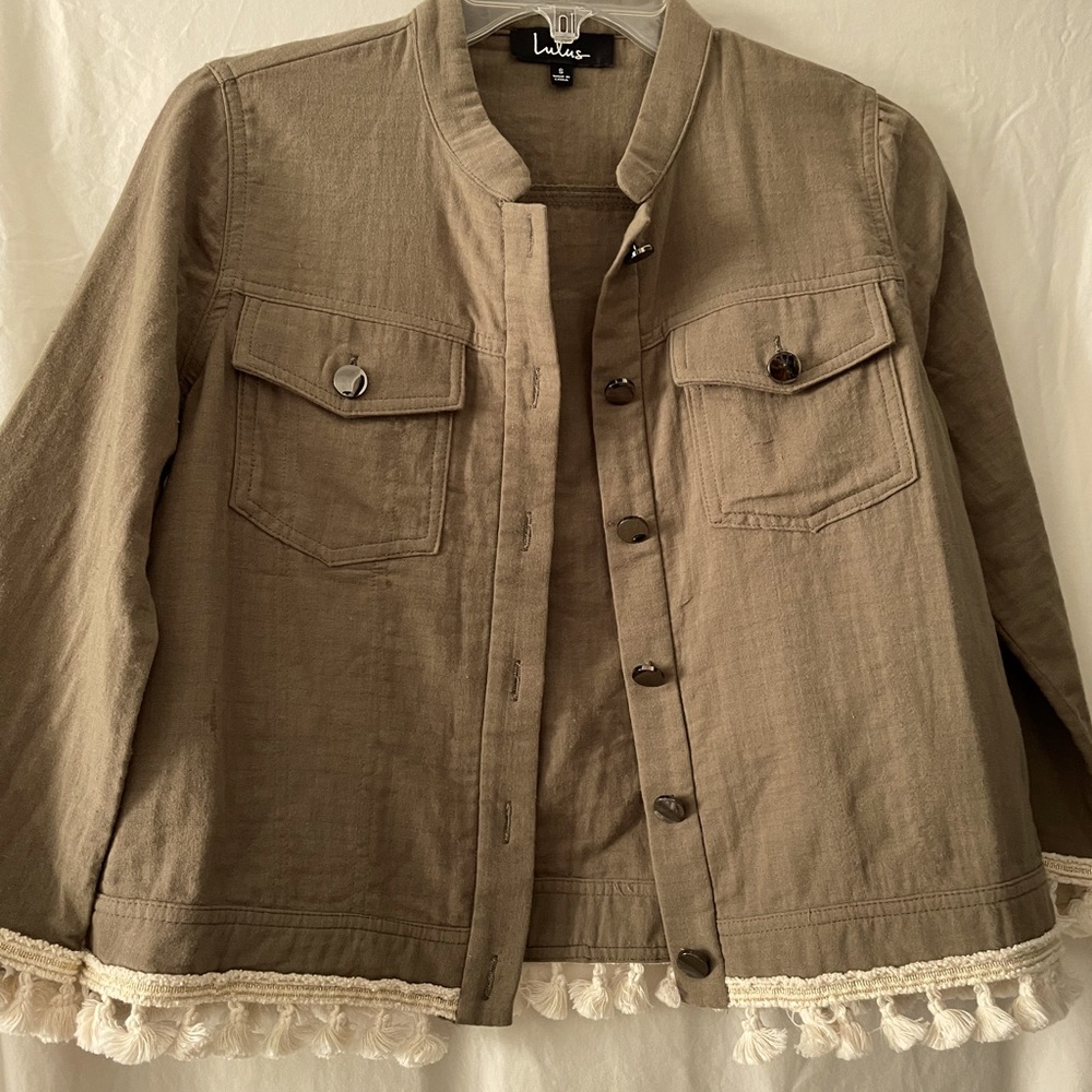 Lulus size S cropped jacket olive green with fringe
